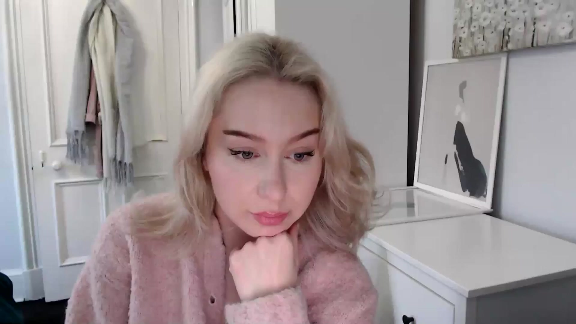 Gallery image thumbnail from British_Cutie's myfreecams stream on, 03/08/2025, 16:49 image 12 of 20