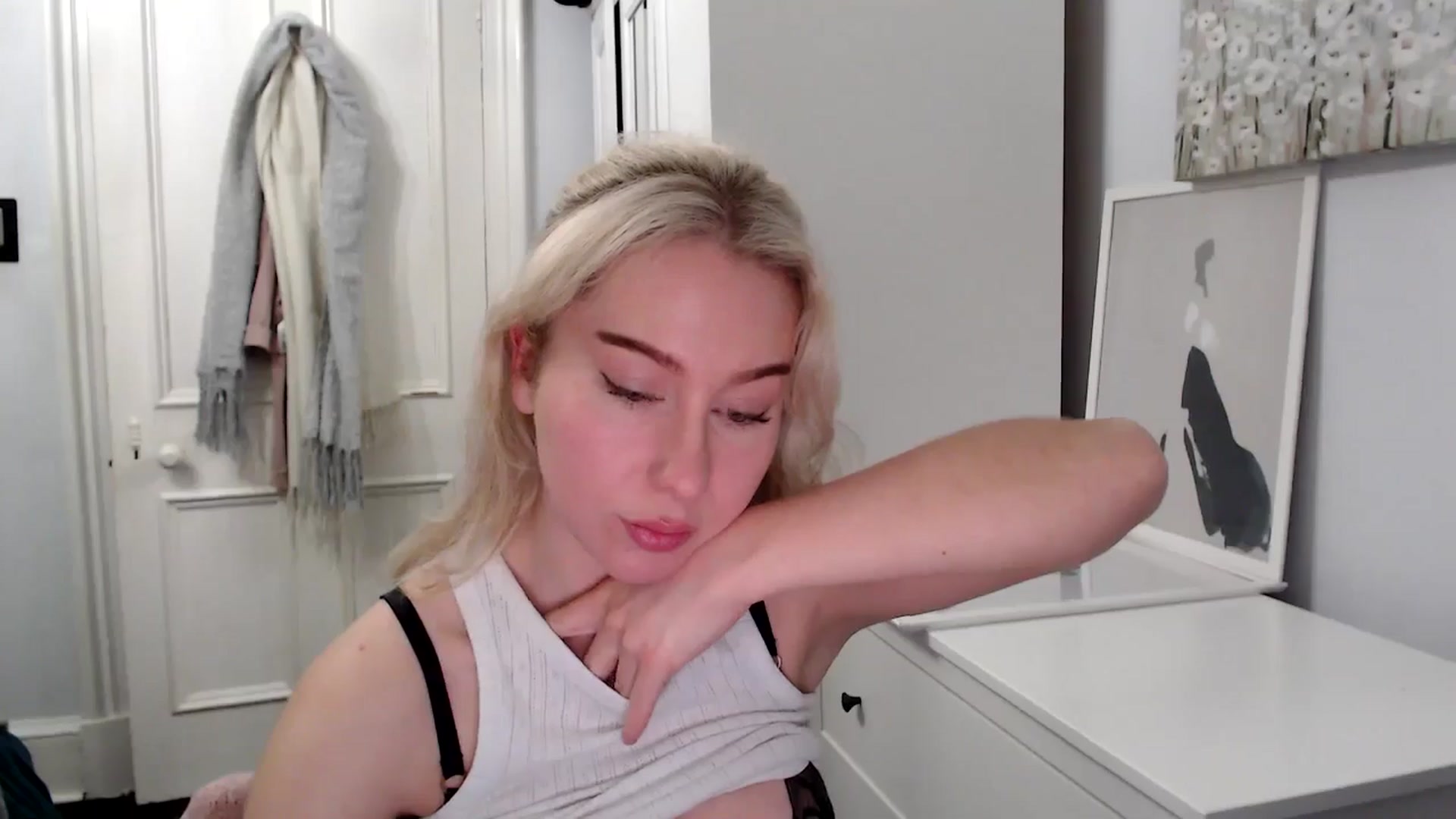 Gallery image thumbnail from British_Cutie's myfreecams stream on, 03/08/2025, 19:35 image 5 of 20