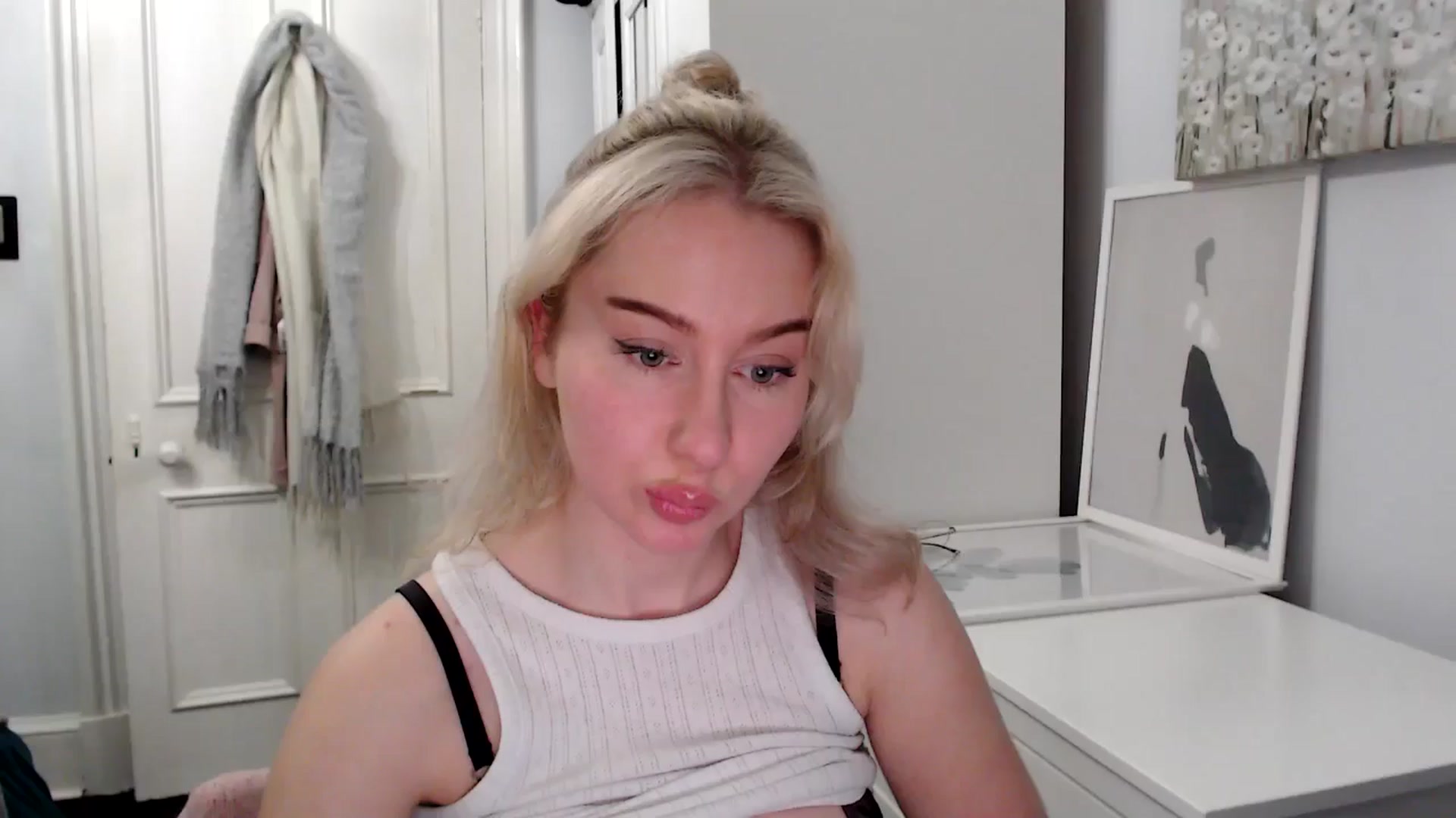 Gallery image thumbnail from British_Cutie's myfreecams stream on, 03/08/2025, 19:35 image 6 of 20