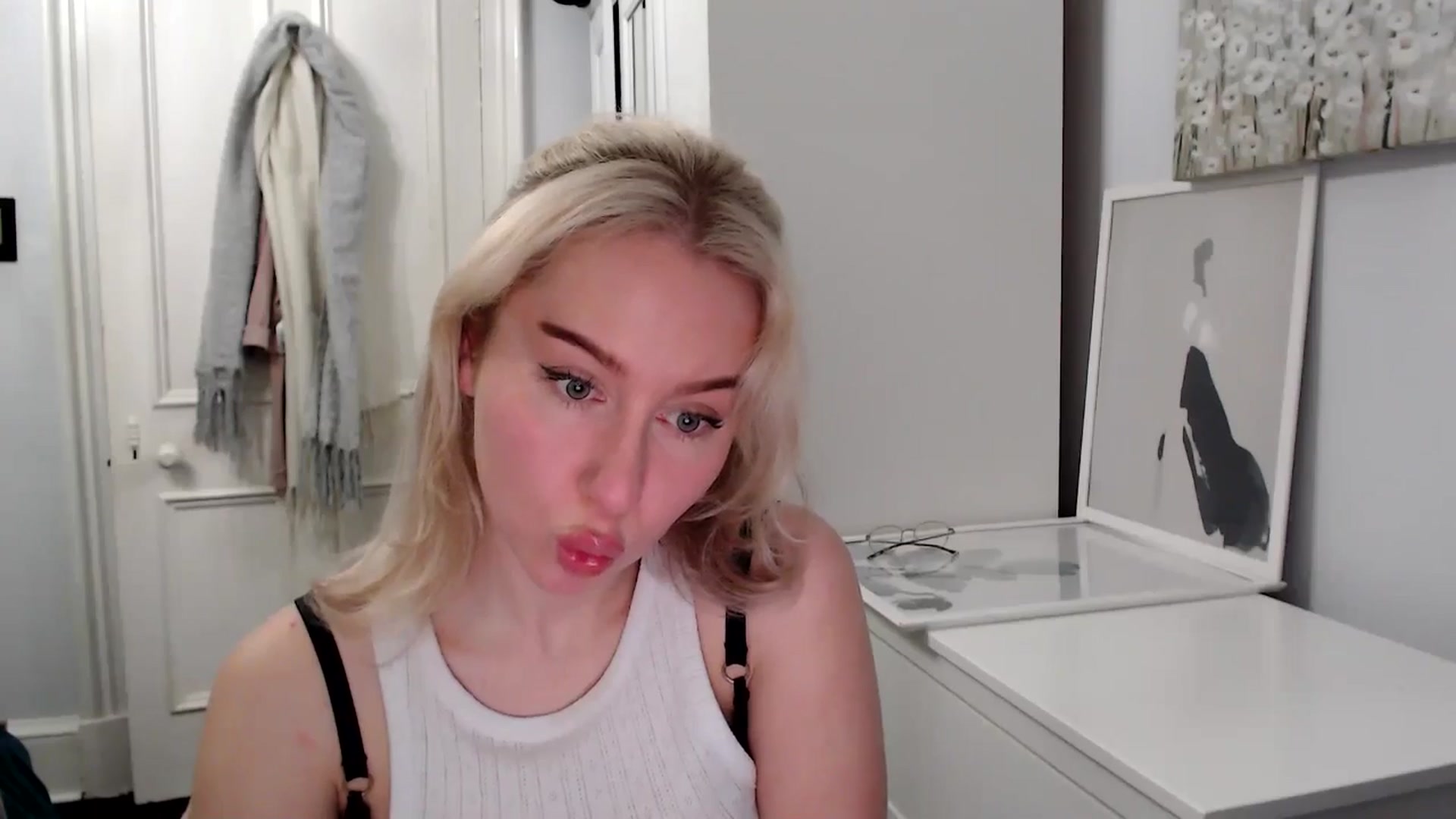 Gallery image thumbnail from British_Cutie's myfreecams stream on, 03/08/2025, 19:35 image 2 of 20