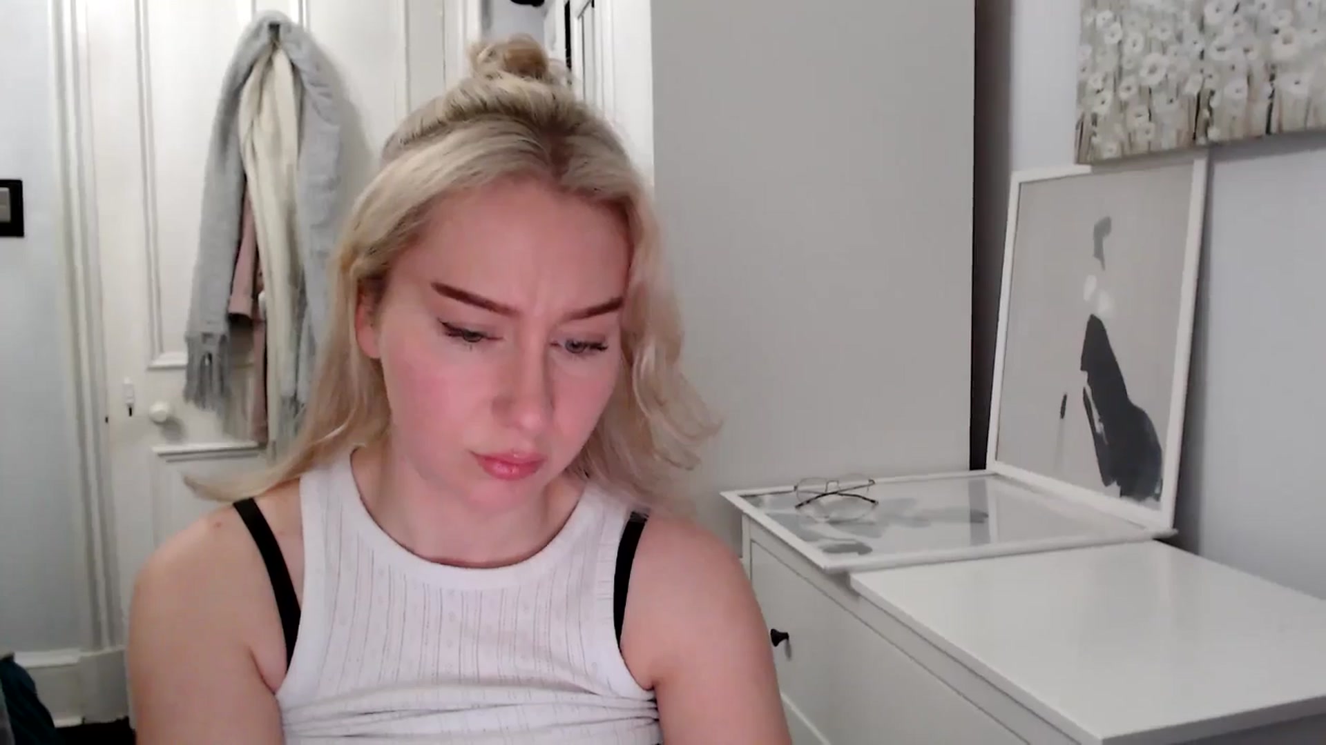 Gallery image thumbnail from British_Cutie's myfreecams stream on, 03/08/2025, 19:35 image 11 of 20