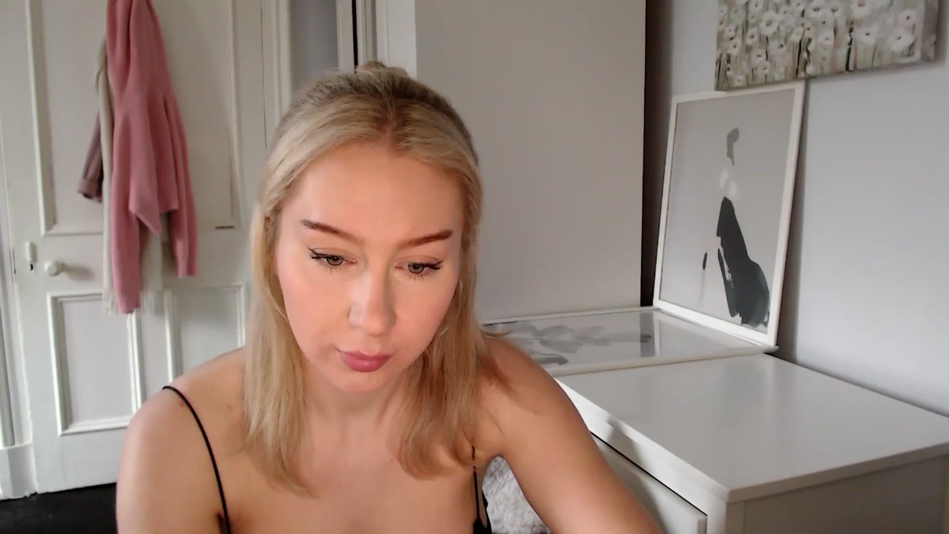 Gallery image thumbnail from British_Cutie's myfreecams stream on, 03/10/2025, 11:26 image 13 of 20