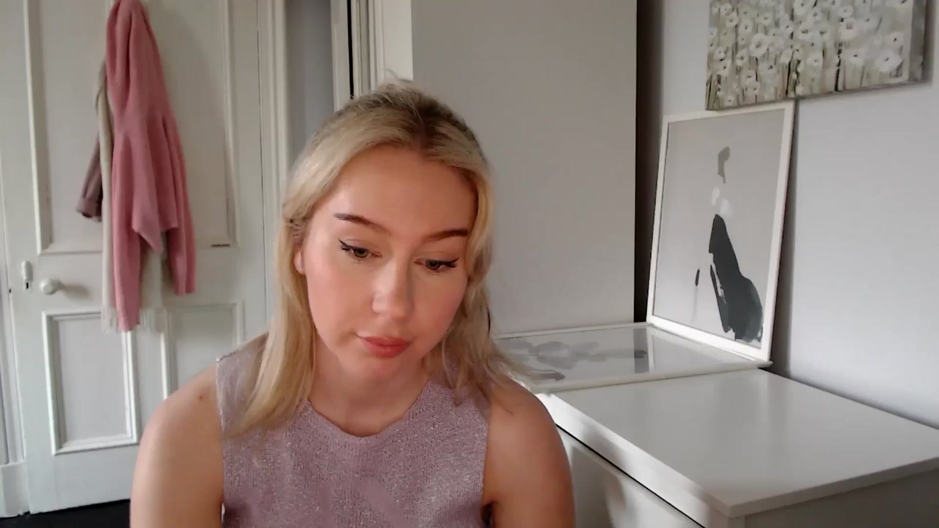 Gallery image thumbnail from British_Cutie's myfreecams stream on, 03/10/2025, 15:39 image 16 of 20