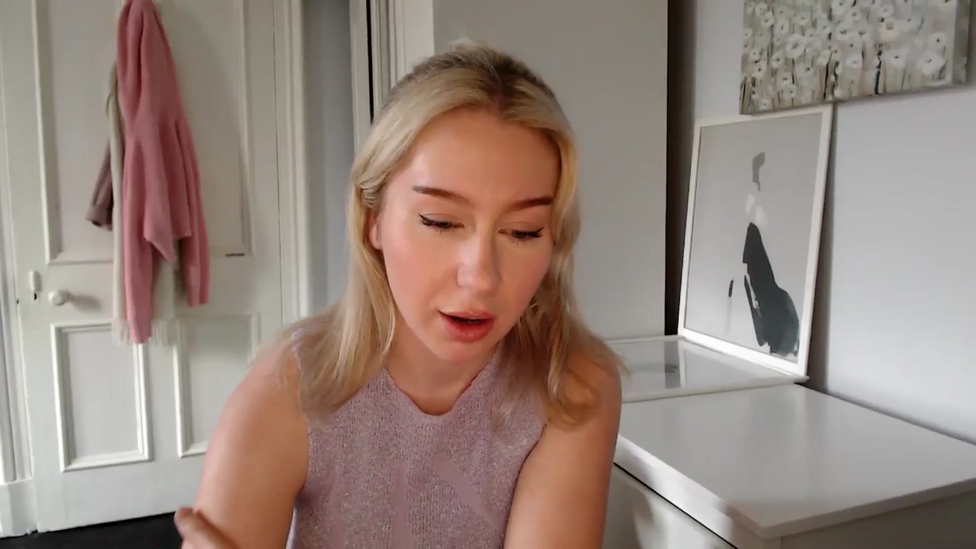Gallery image thumbnail from British_Cutie's myfreecams stream on, 03/10/2025, 15:39 image 18 of 20