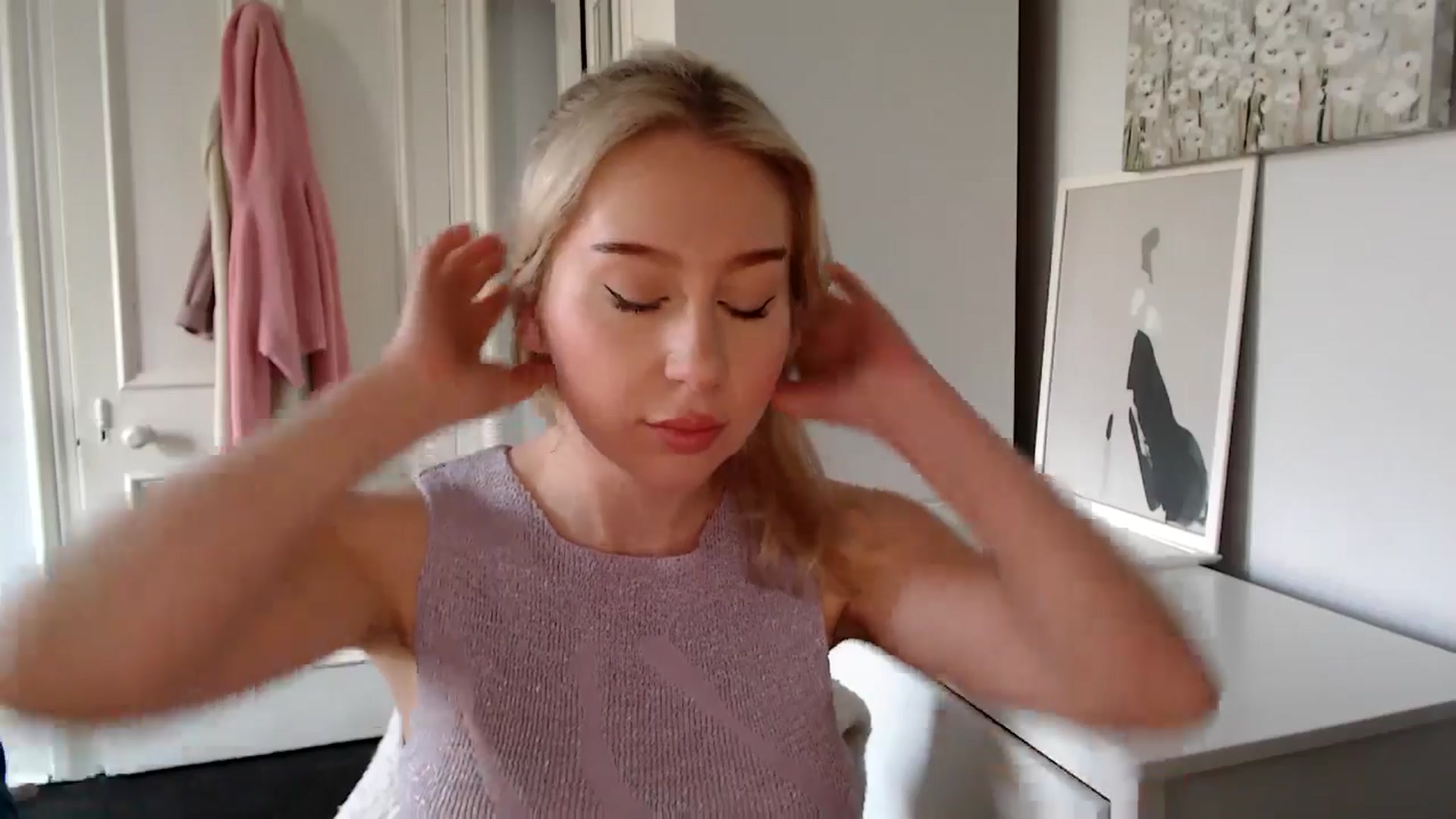 Gallery image thumbnail from British_Cutie's myfreecams stream on, 03/10/2025, 15:39 image 7 of 20