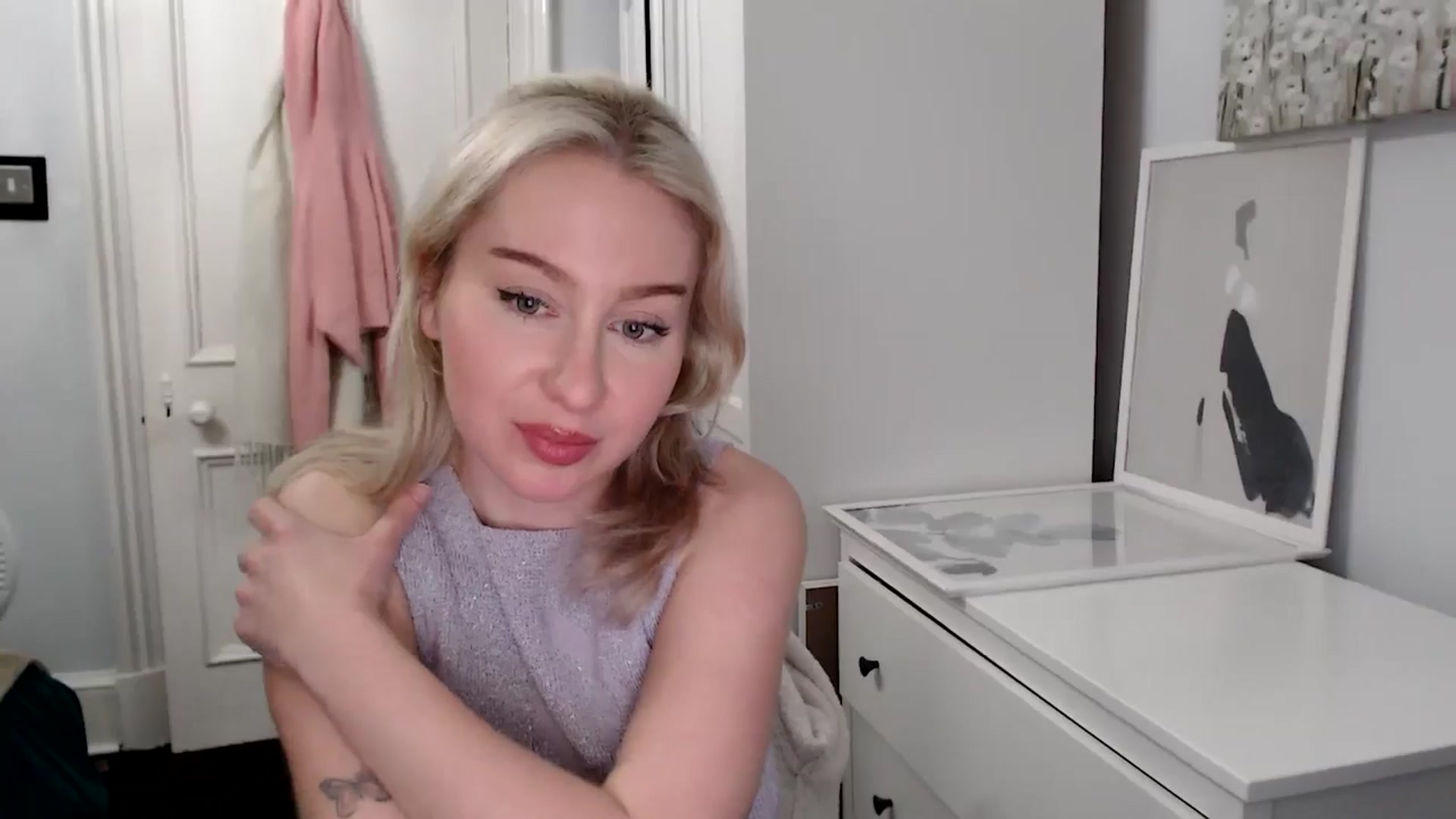 Gallery image thumbnail from British_Cutie's myfreecams stream on, 03/10/2025, 19:52 image 16 of 20