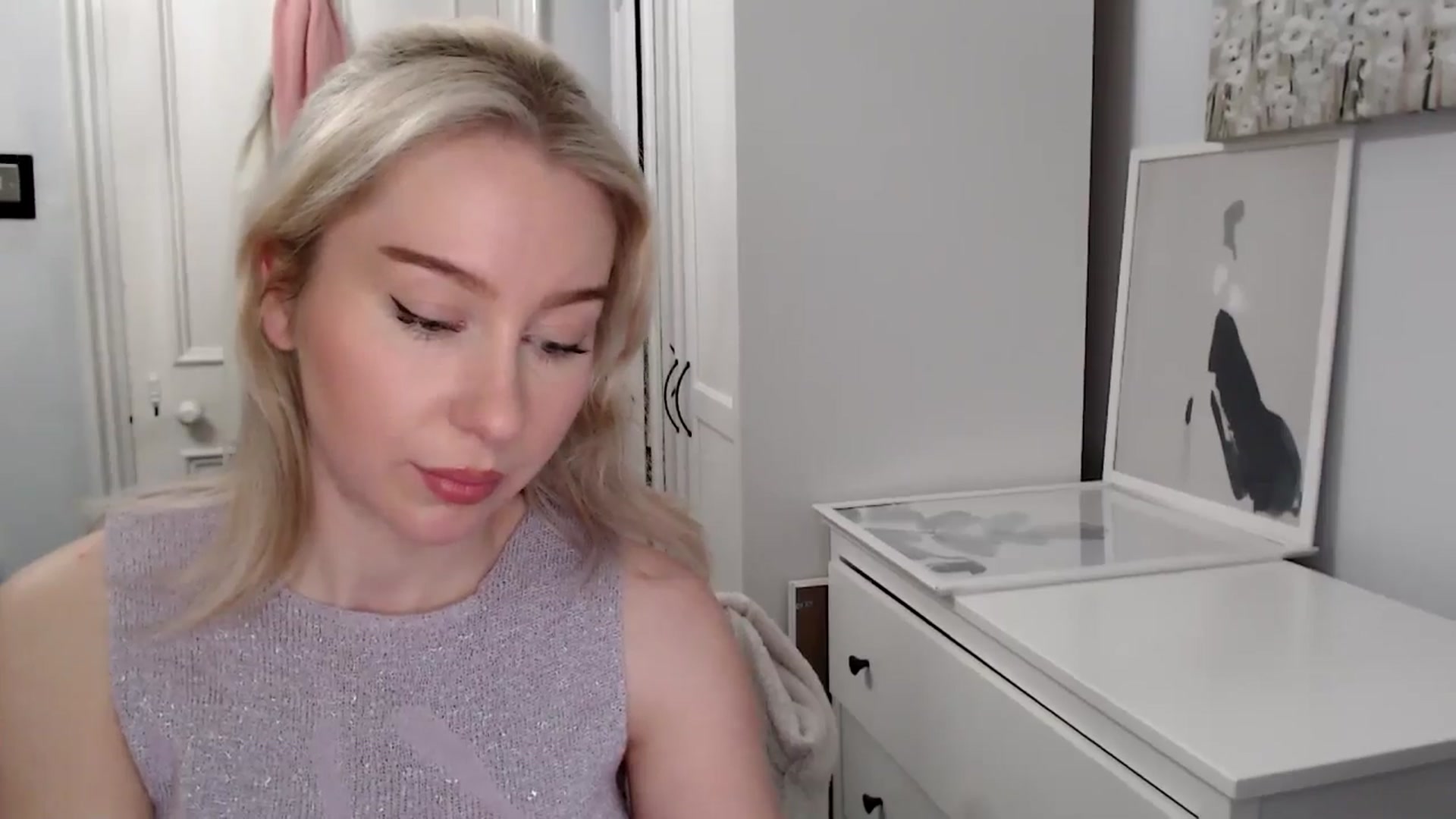Gallery image thumbnail from British_Cutie's myfreecams stream on, 03/10/2025, 19:52 image 13 of 20