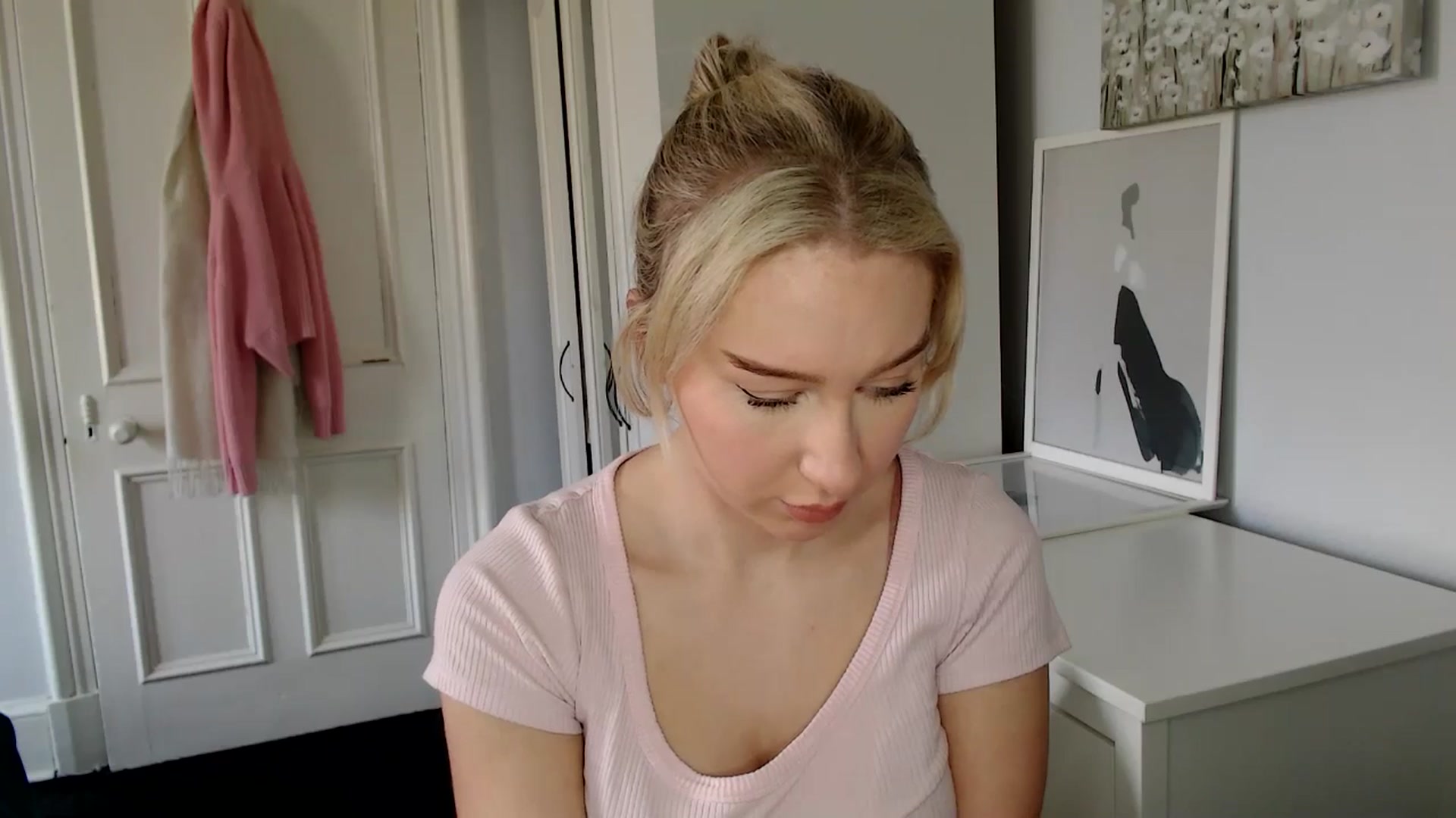 Gallery image thumbnail from British_Cutie's myfreecams stream on, 03/11/2025, 12:25 image 7 of 20