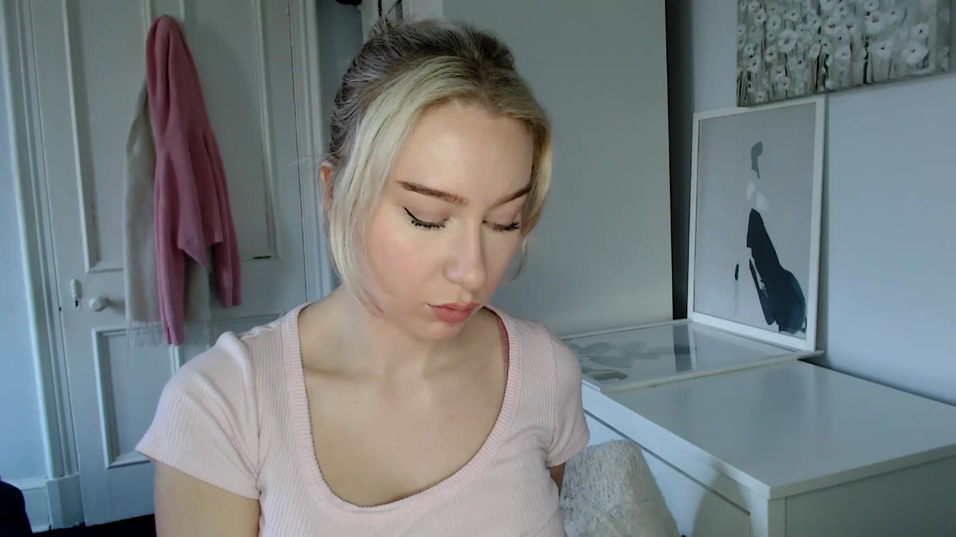 Gallery image thumbnail from British_Cutie's myfreecams stream on, 03/11/2025, 12:25 image 10 of 20