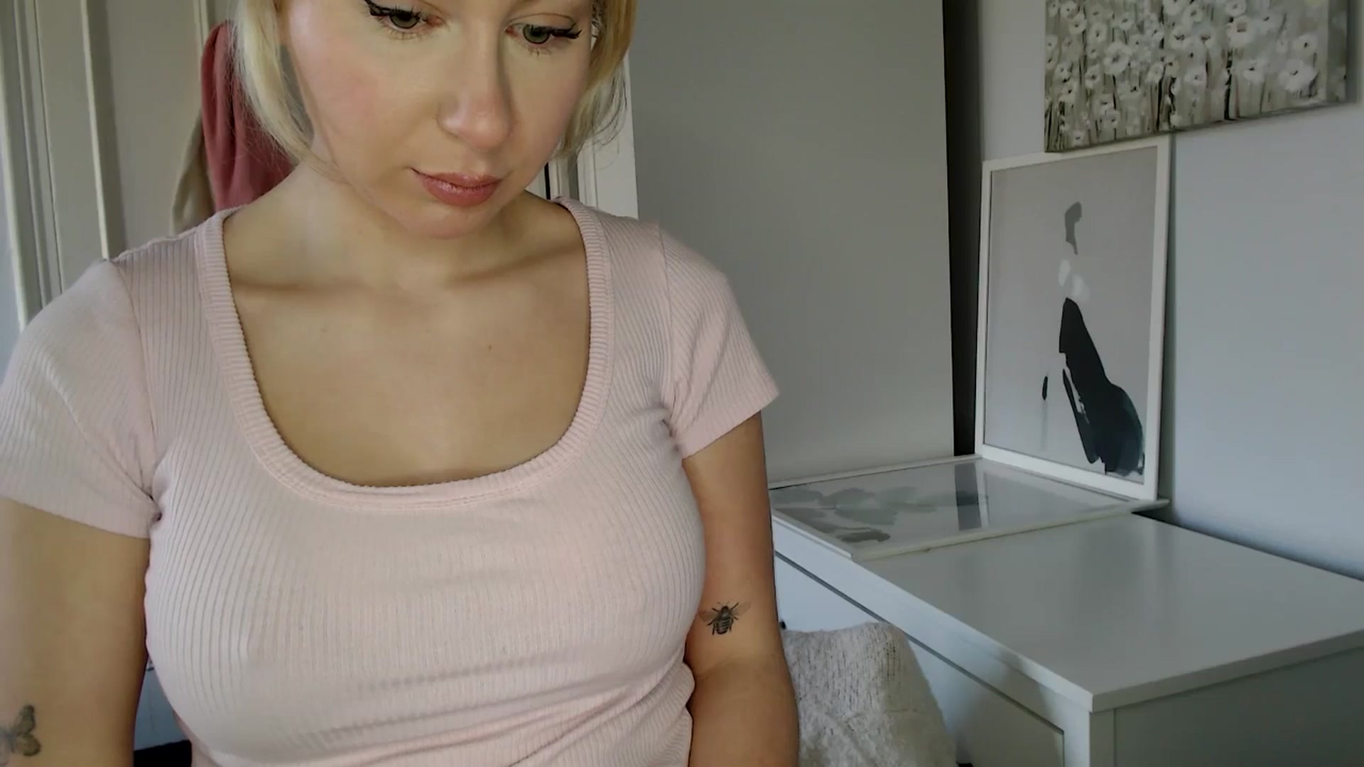 Gallery image thumbnail from British_Cutie's myfreecams stream on, 03/11/2025, 12:25 image 16 of 20