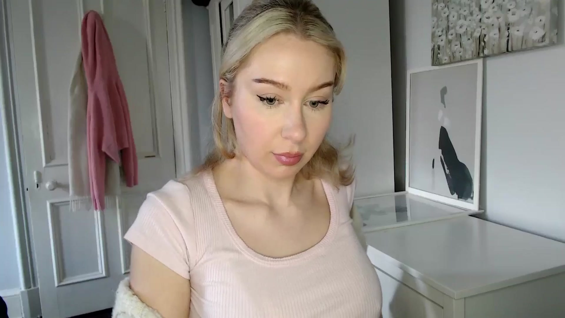Gallery image thumbnail from British_Cutie's myfreecams stream on, 03/11/2025, 14:15 image 16 of 20