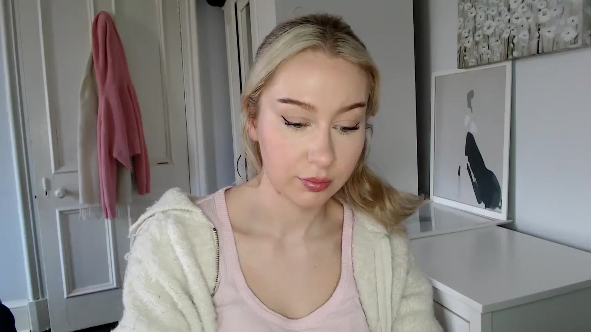 Gallery image thumbnail from British_Cutie's myfreecams stream on, 03/11/2025, 14:15 image 6 of 20