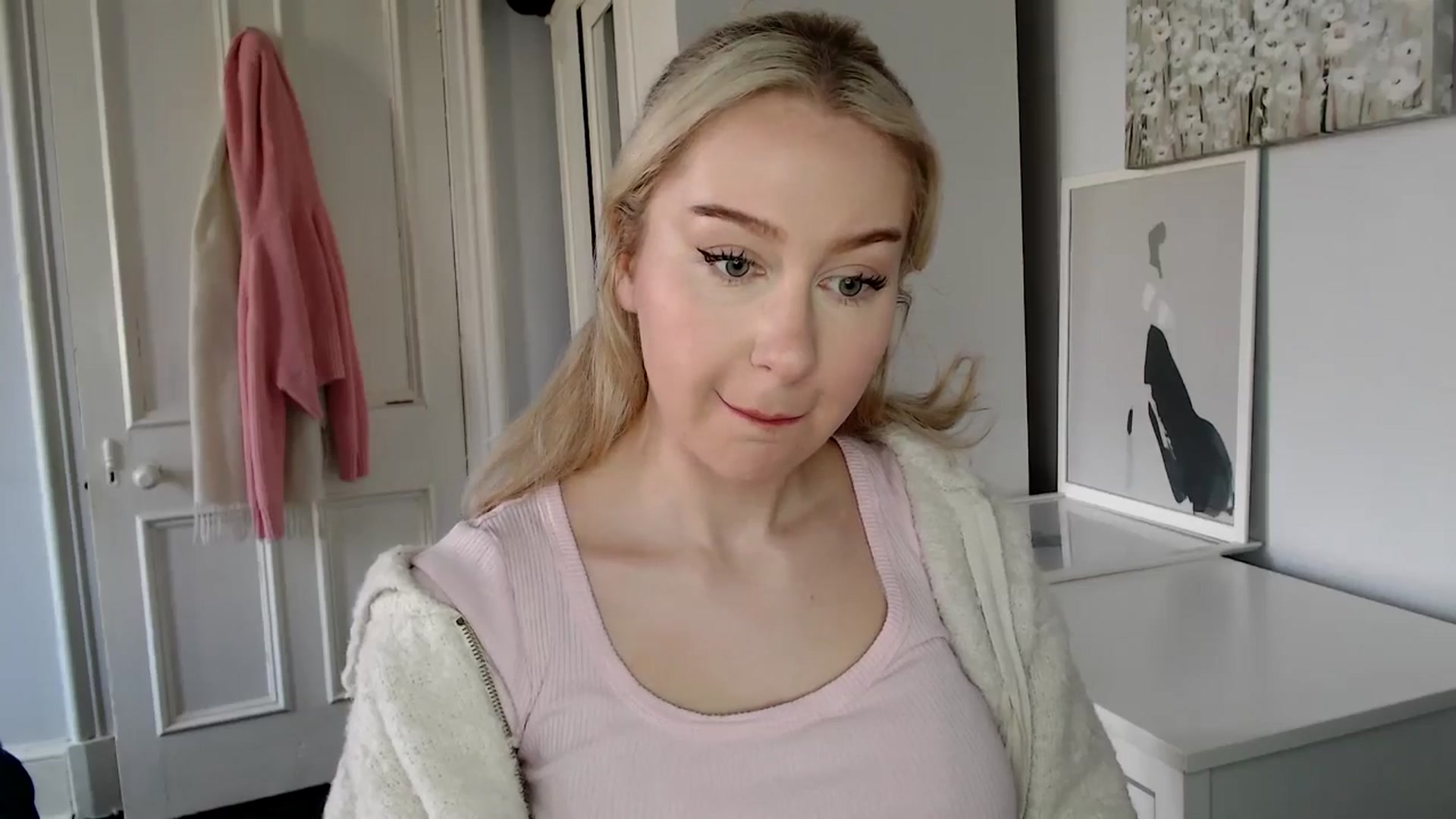 Gallery image thumbnail from British_Cutie's myfreecams stream on, 03/11/2025, 14:15 image 4 of 20