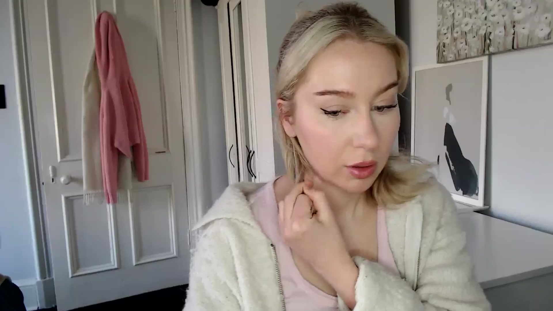 Gallery image thumbnail from British_Cutie's myfreecams stream on, 03/11/2025, 14:15 image 13 of 20