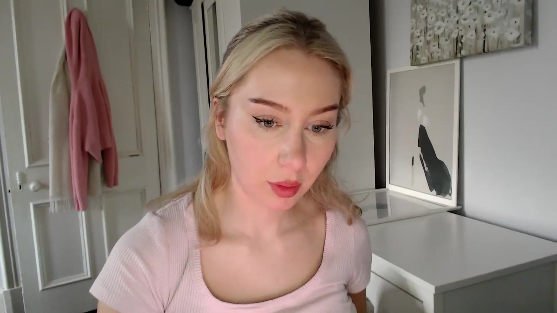 Gallery image thumbnail from British_Cutie's myfreecams stream on, 03/11/2025, 16:50 image 6 of 20