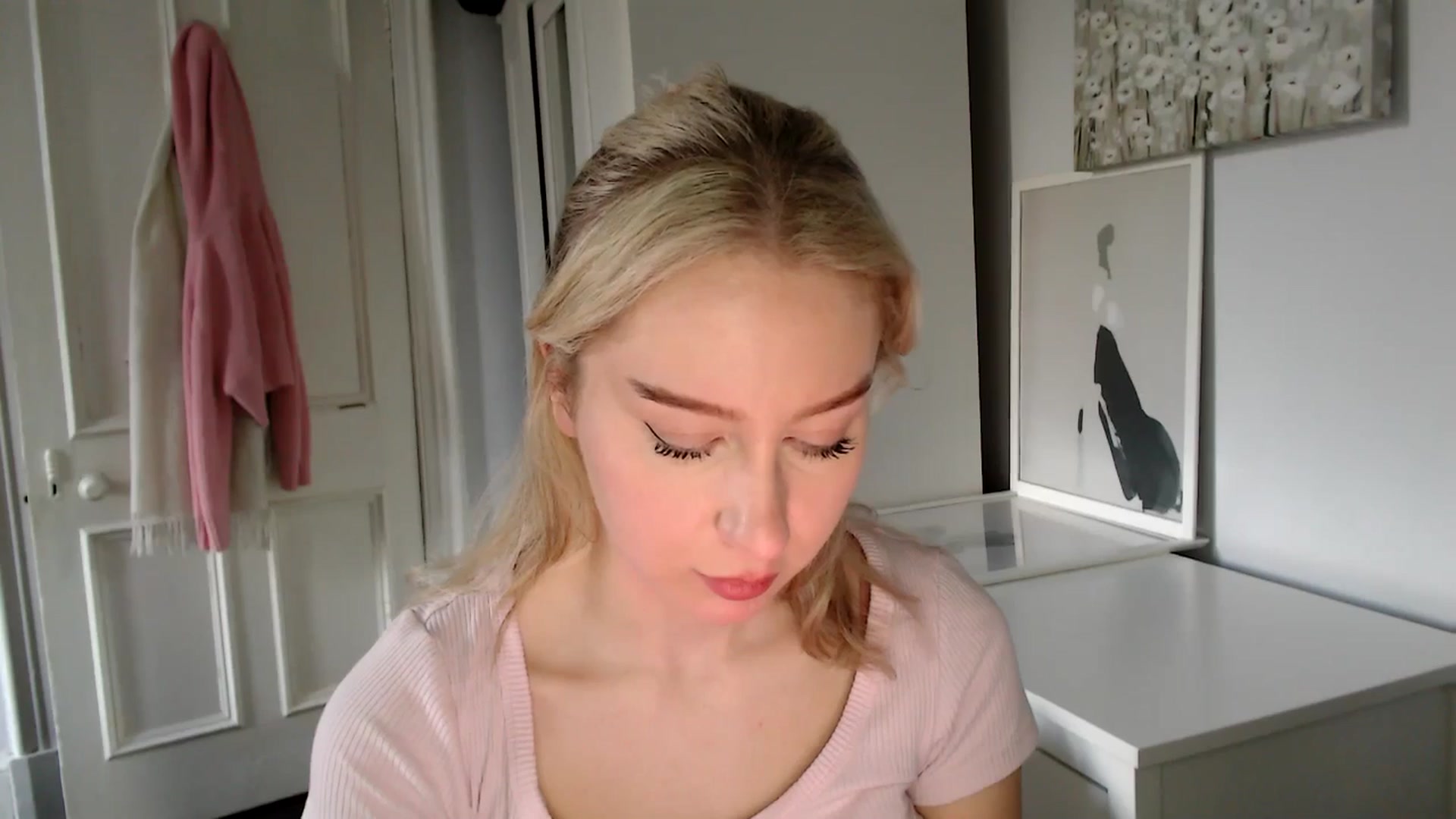 Gallery image thumbnail from British_Cutie's myfreecams stream on, 03/11/2025, 16:50 image 15 of 20
