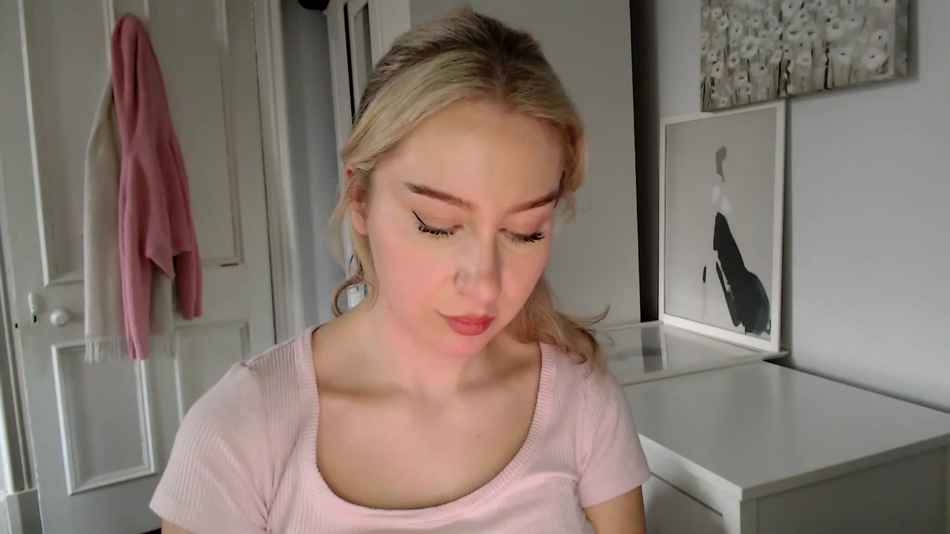 Gallery image thumbnail from British_Cutie's myfreecams stream on, 03/11/2025, 16:50 image 11 of 20
