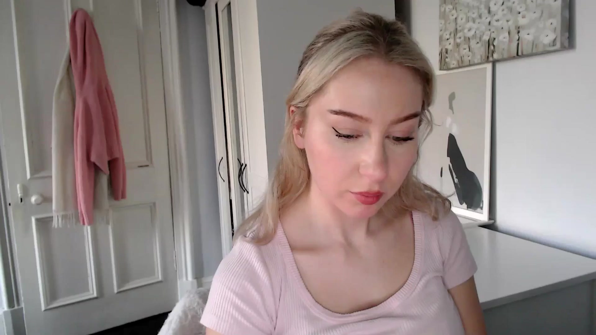 Gallery image thumbnail from British_Cutie's myfreecams stream on, 03/11/2025, 16:50 image 2 of 20