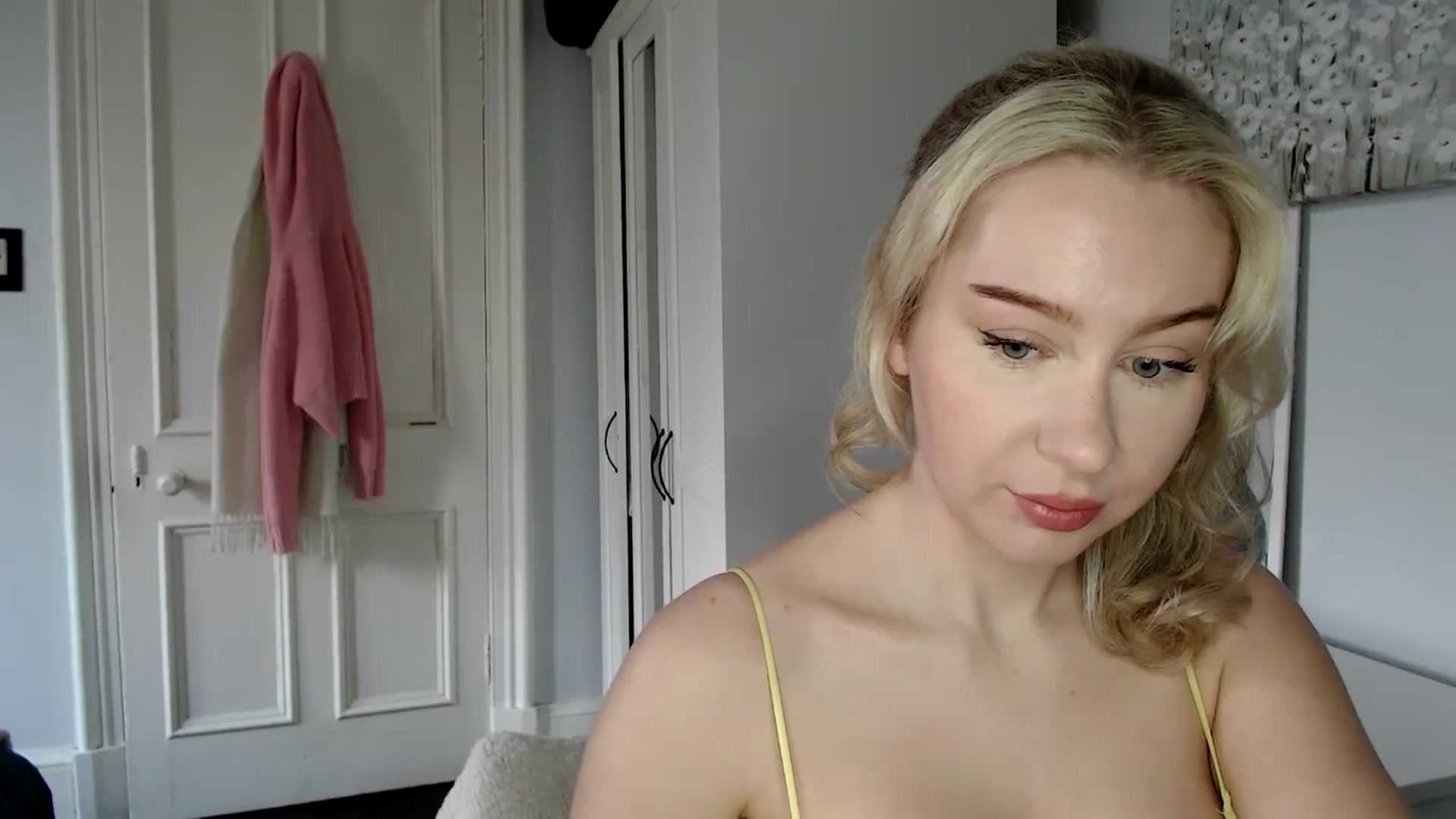 Gallery image thumbnail from British_Cutie's myfreecams stream on, 03/12/2025, 11:33 image 13 of 20