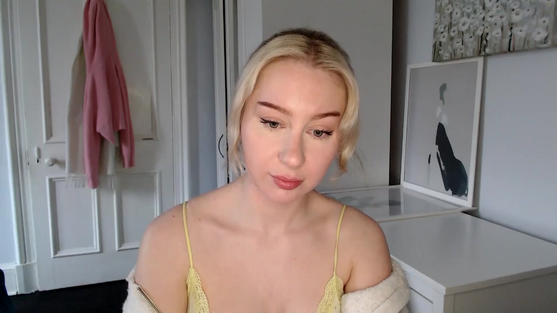 Gallery image thumbnail from British_Cutie's myfreecams stream on, 03/12/2025, 14:01 image 5 of 20