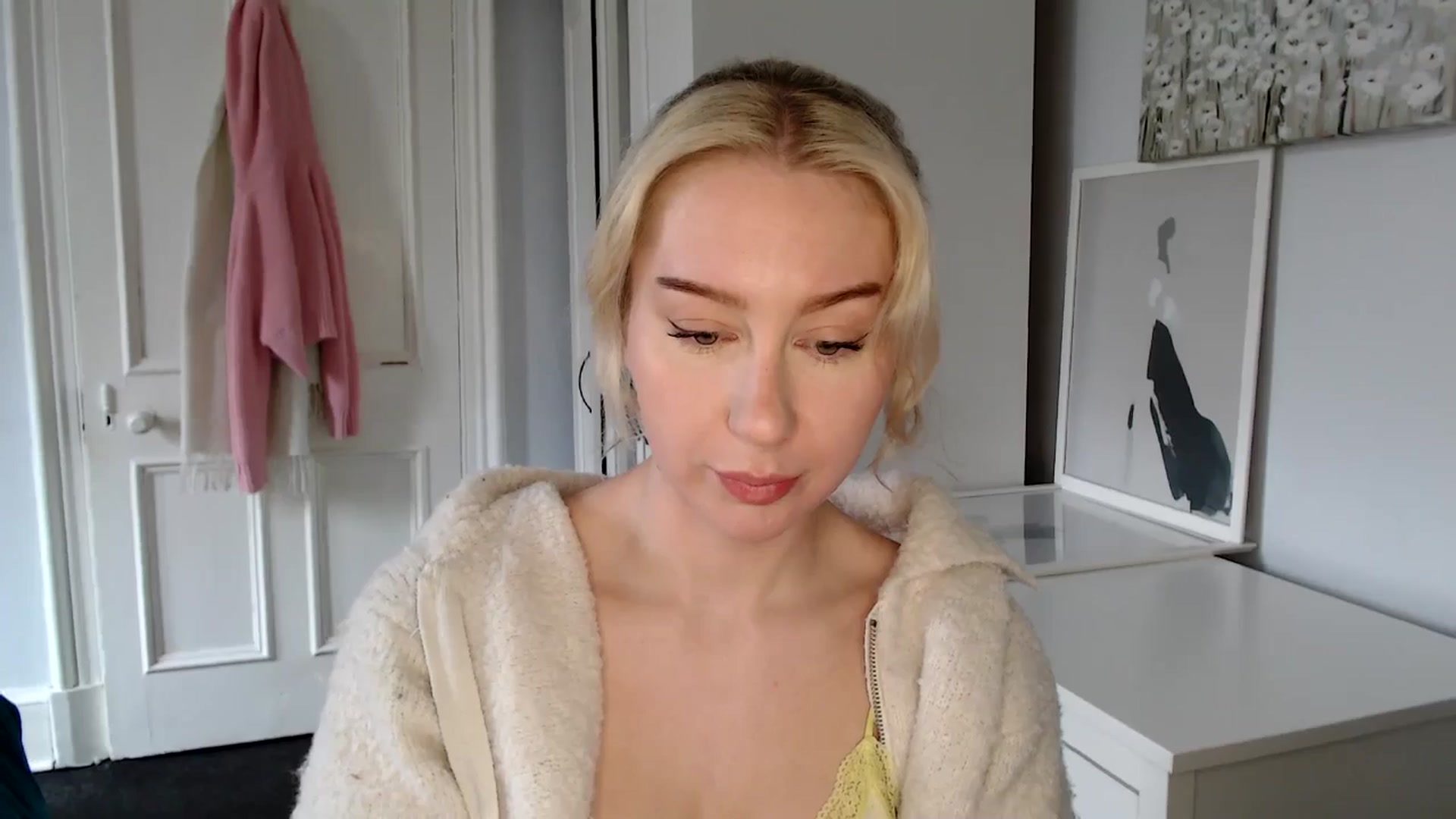 Gallery image thumbnail from British_Cutie's myfreecams stream on, 03/12/2025, 14:01 image 15 of 20