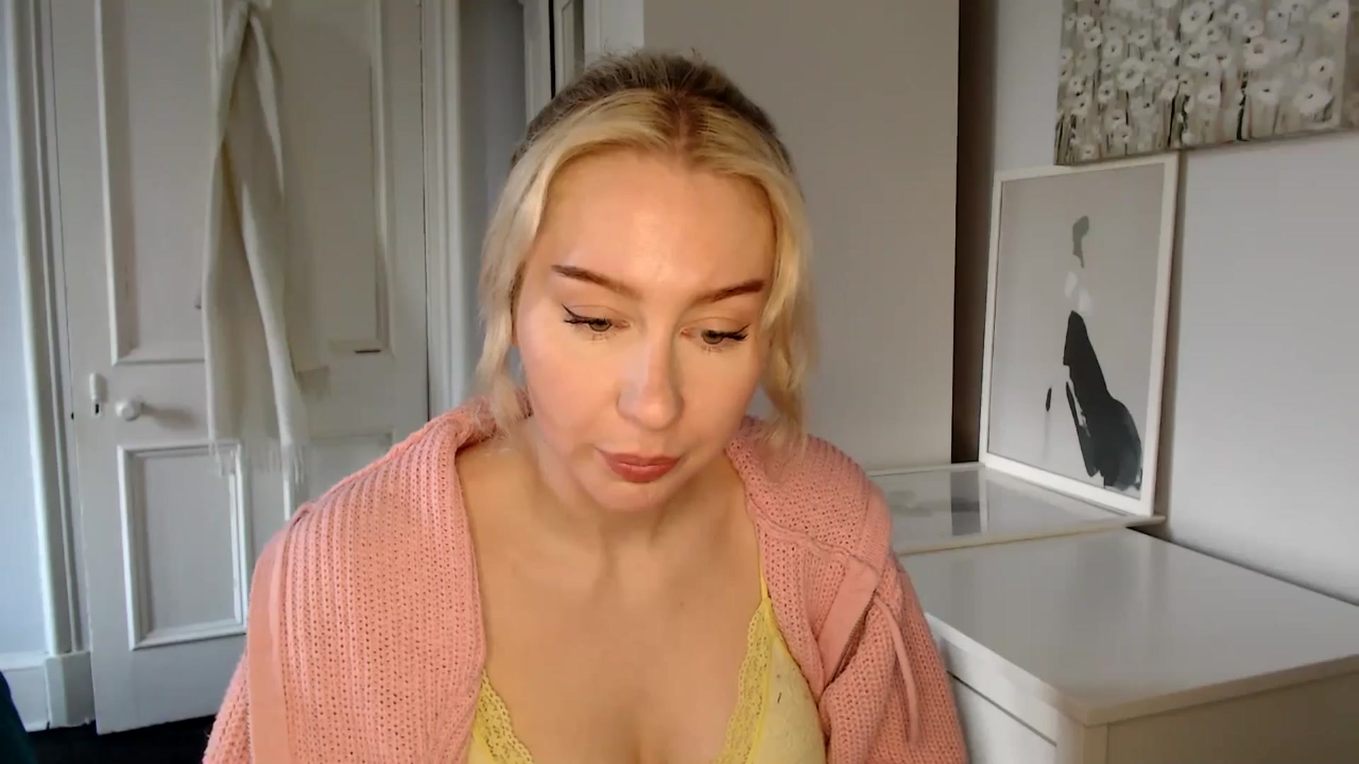 Gallery image thumbnail from British_Cutie's myfreecams stream on, 03/12/2025, 16:13 image 16 of 20