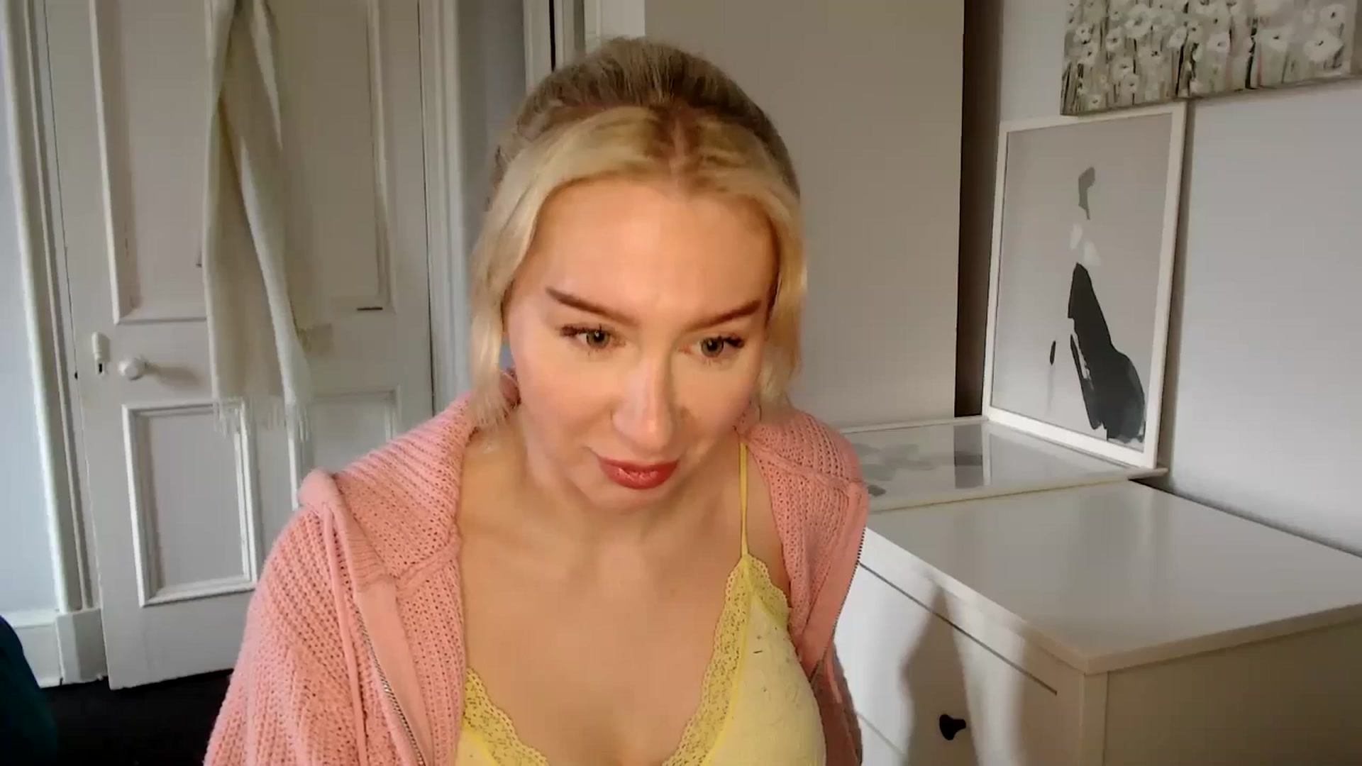 Gallery image thumbnail from British_Cutie's myfreecams stream on, 03/12/2025, 16:13 image 6 of 20
