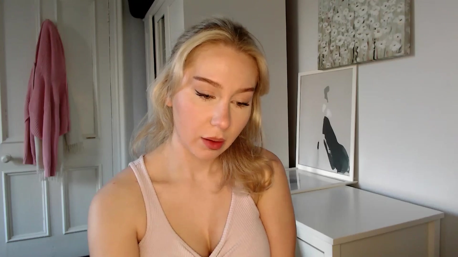 Gallery image thumbnail from British_Cutie's myfreecams stream on, 03/14/2025, 17:08 image 7 of 20