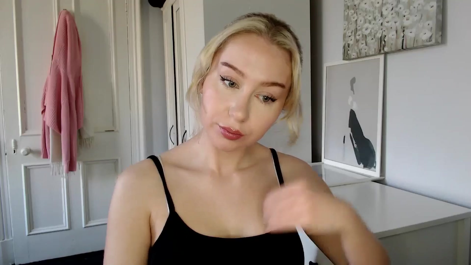 Gallery image thumbnail from British_Cutie's myfreecams stream on, 03/15/2025, 11:37 image 5 of 20