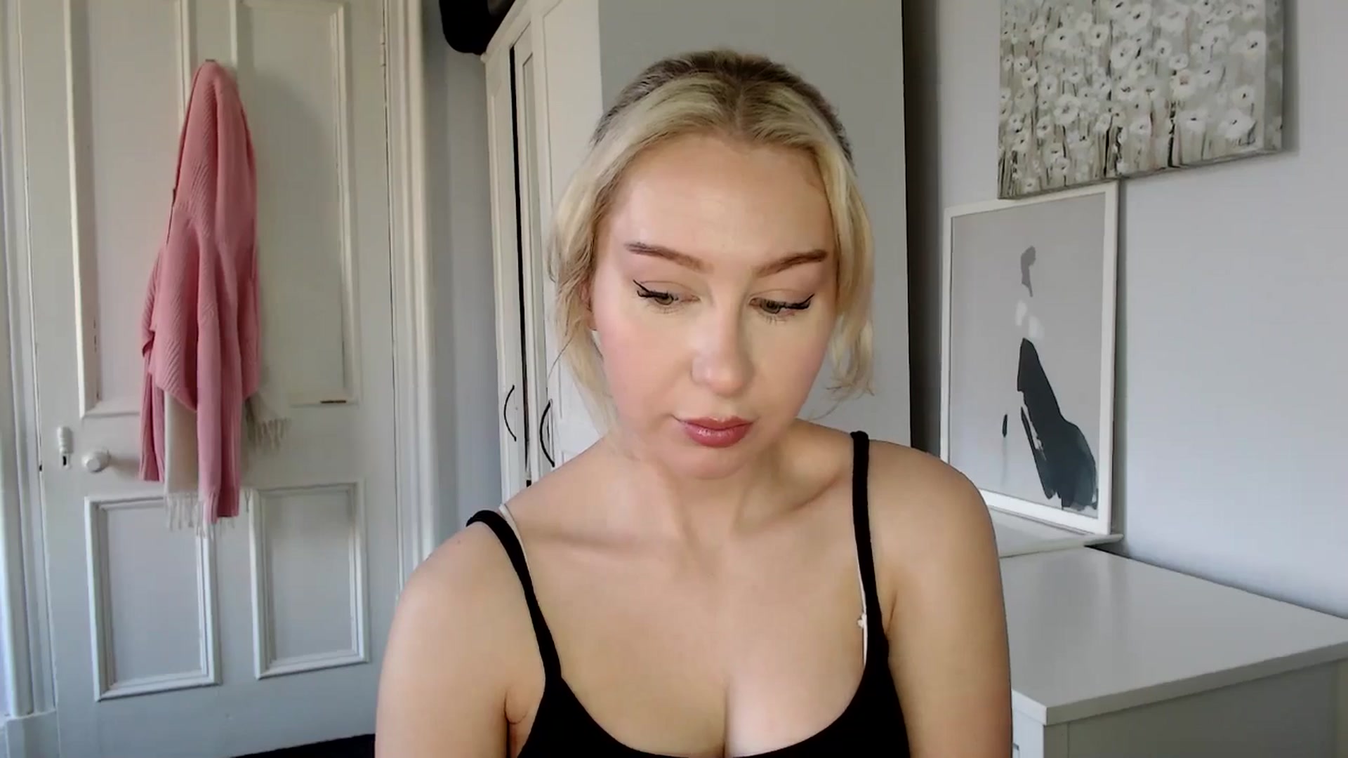 Gallery image thumbnail from British_Cutie's myfreecams stream on, 03/15/2025, 11:37 image 2 of 20