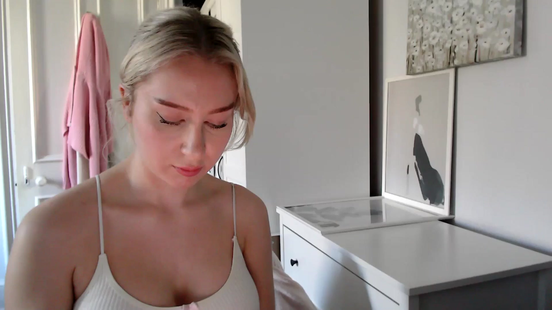 Gallery image thumbnail from British_Cutie's myfreecams stream on, 03/15/2025, 12:22 image 11 of 20