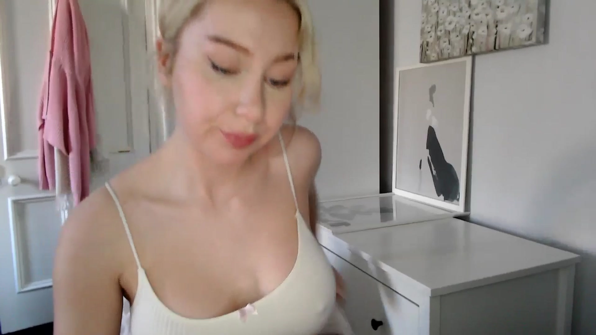 Gallery image thumbnail from British_Cutie's myfreecams stream on, 03/15/2025, 12:22 image 2 of 20