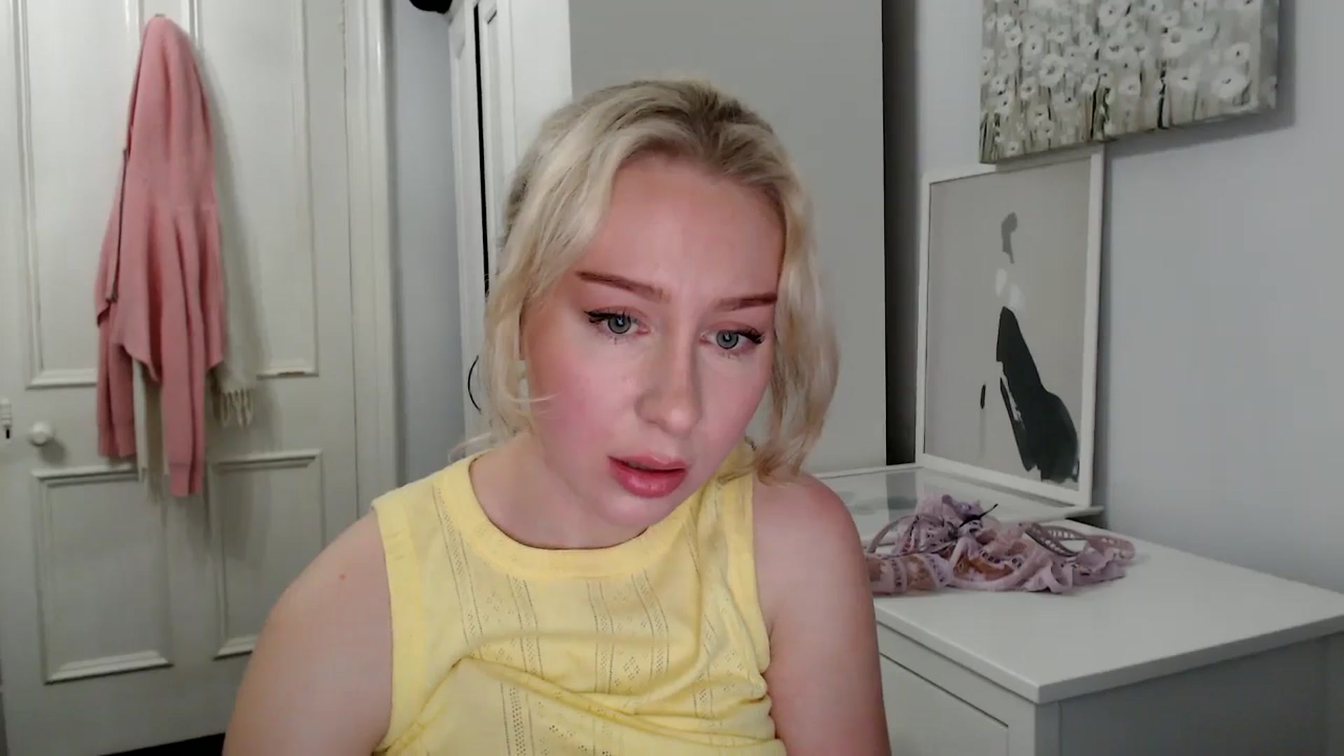 Gallery image thumbnail from British_Cutie's myfreecams stream on, 03/15/2025, 19:46 image 17 of 20