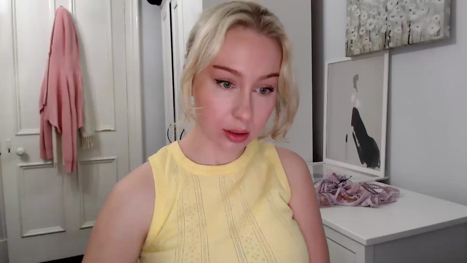 Gallery image thumbnail from British_Cutie's myfreecams stream on, 03/15/2025, 19:46 image 16 of 20