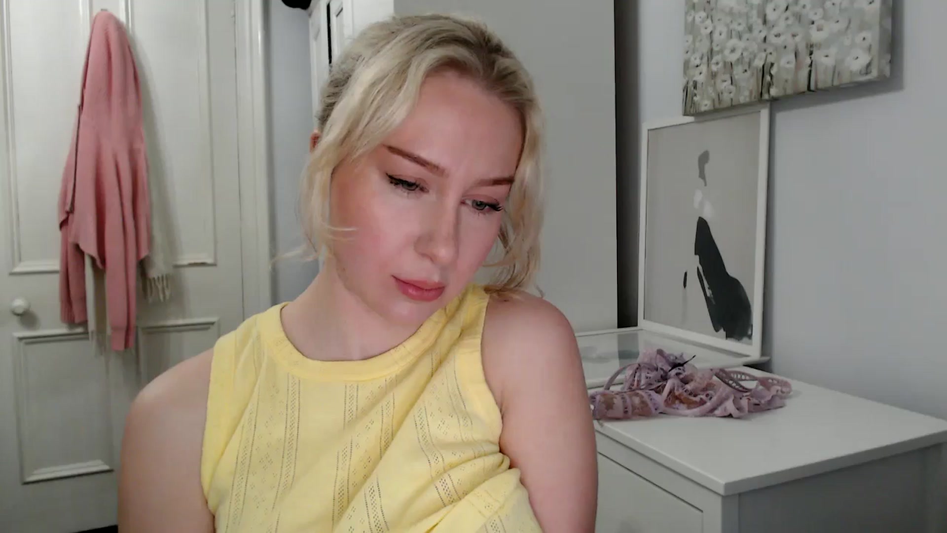 Gallery image thumbnail from British_Cutie's myfreecams stream on, 03/15/2025, 19:46 image 18 of 20