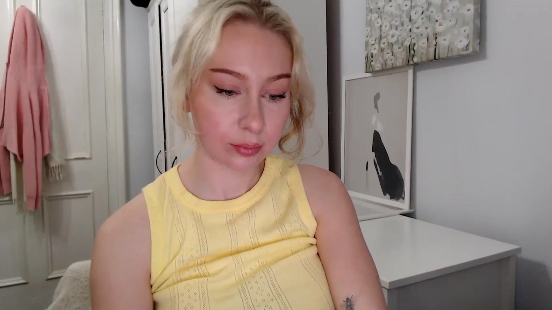 Gallery image thumbnail from British_Cutie's myfreecams stream on, 03/15/2025, 19:46 image 12 of 20