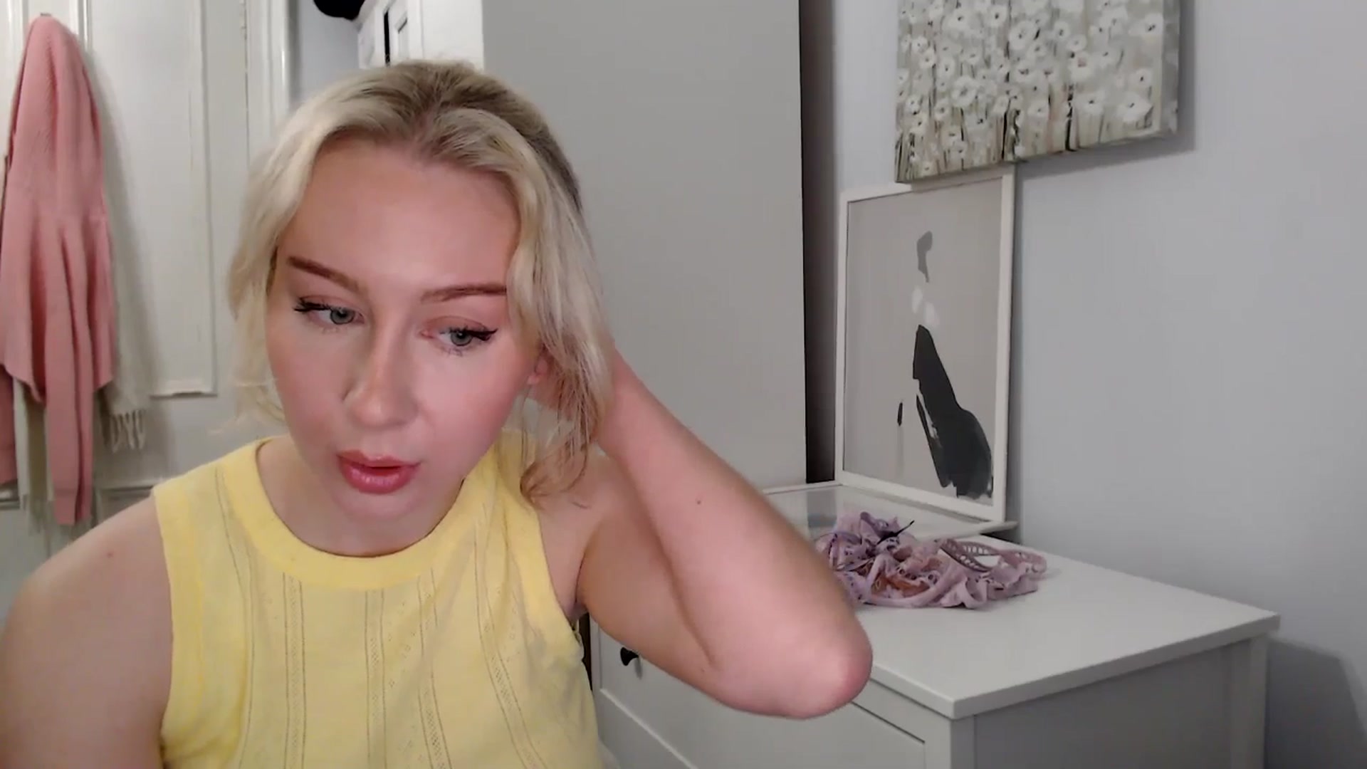 Gallery image thumbnail from British_Cutie's myfreecams stream on, 03/15/2025, 19:46 image 15 of 20