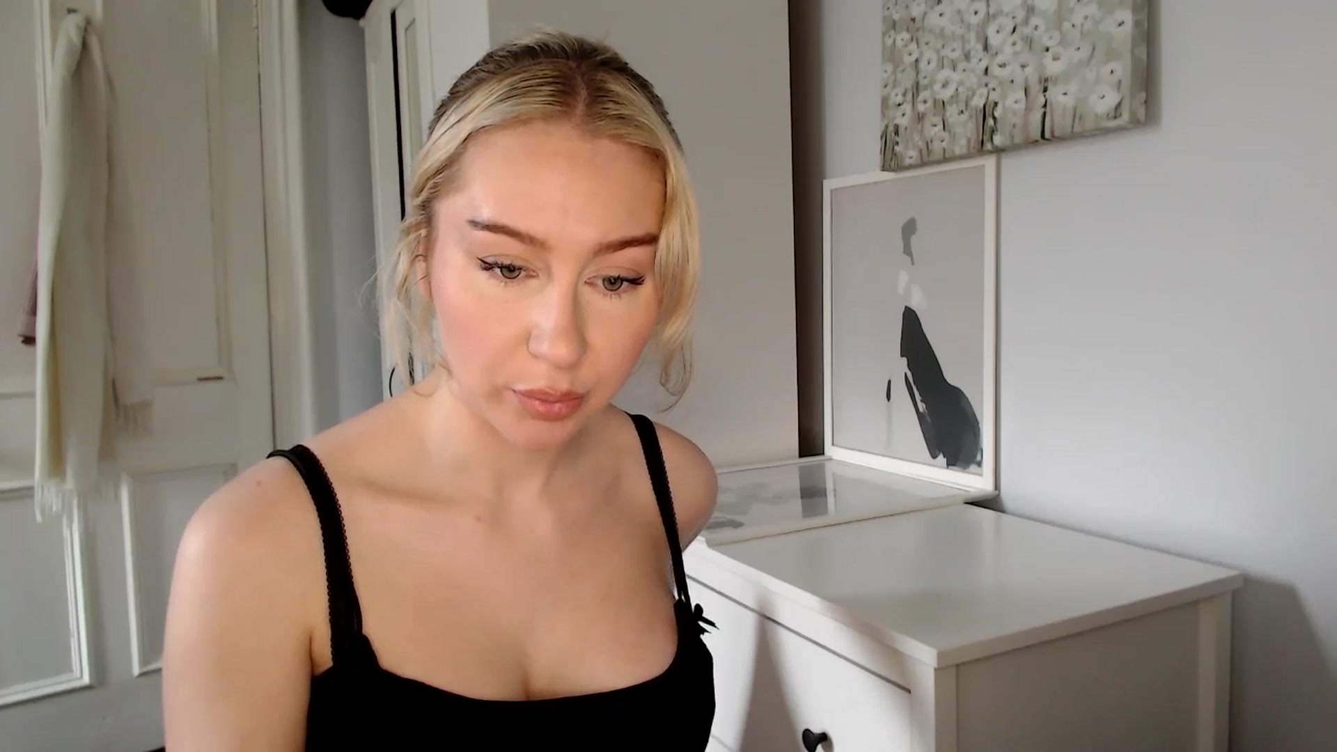 Gallery image thumbnail from British_Cutie's myfreecams stream on, 03/17/2025, 13:18 image 9 of 20