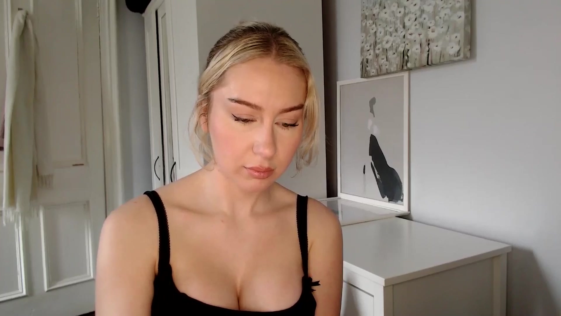 Gallery image thumbnail from British_Cutie's myfreecams stream on, 03/17/2025, 13:18 image 14 of 20