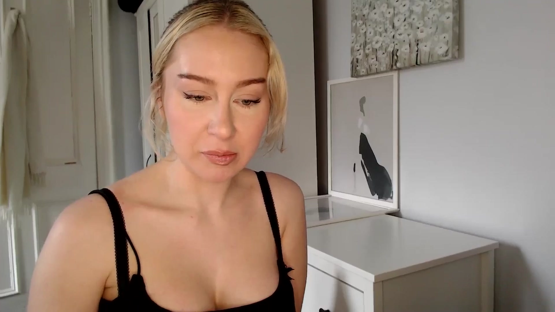 Gallery image thumbnail from British_Cutie's myfreecams stream on, 03/17/2025, 13:18 image 18 of 20