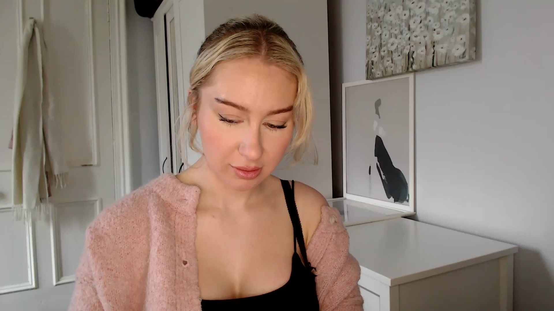 Gallery image thumbnail from British_Cutie's myfreecams stream on, 03/17/2025, 15:14 image 2 of 20
