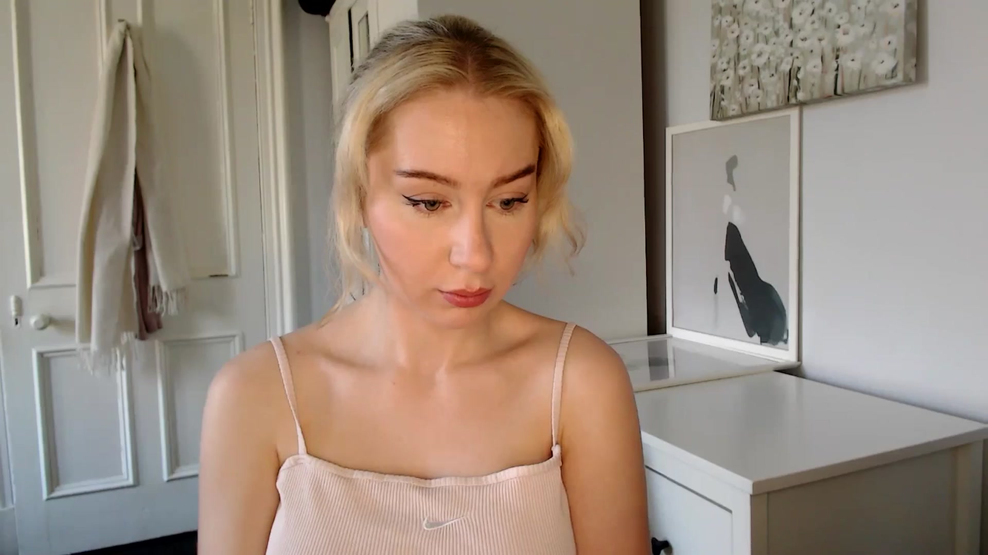 Gallery image thumbnail from British_Cutie's myfreecams stream on, 03/18/2025, 11:41 image 15 of 20