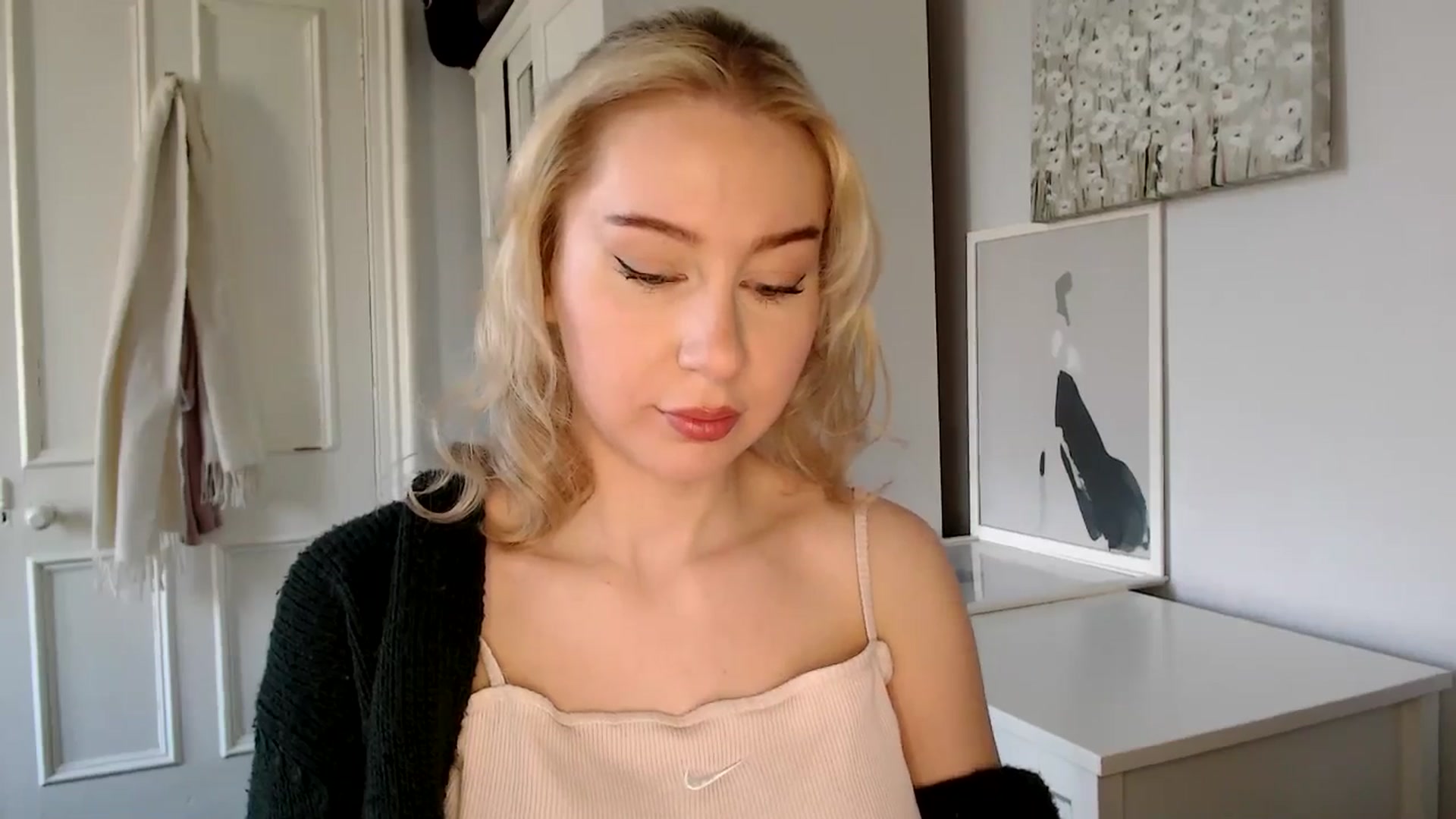 Gallery image thumbnail from British_Cutie's myfreecams stream on, 03/18/2025, 11:41 image 8 of 20