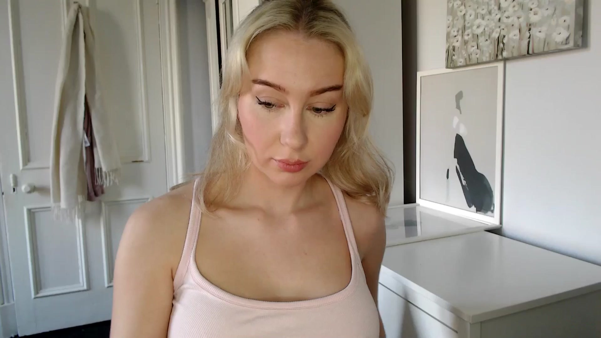 Gallery image thumbnail from British_Cutie's myfreecams stream on, 03/19/2025, 15:56 image 2 of 20