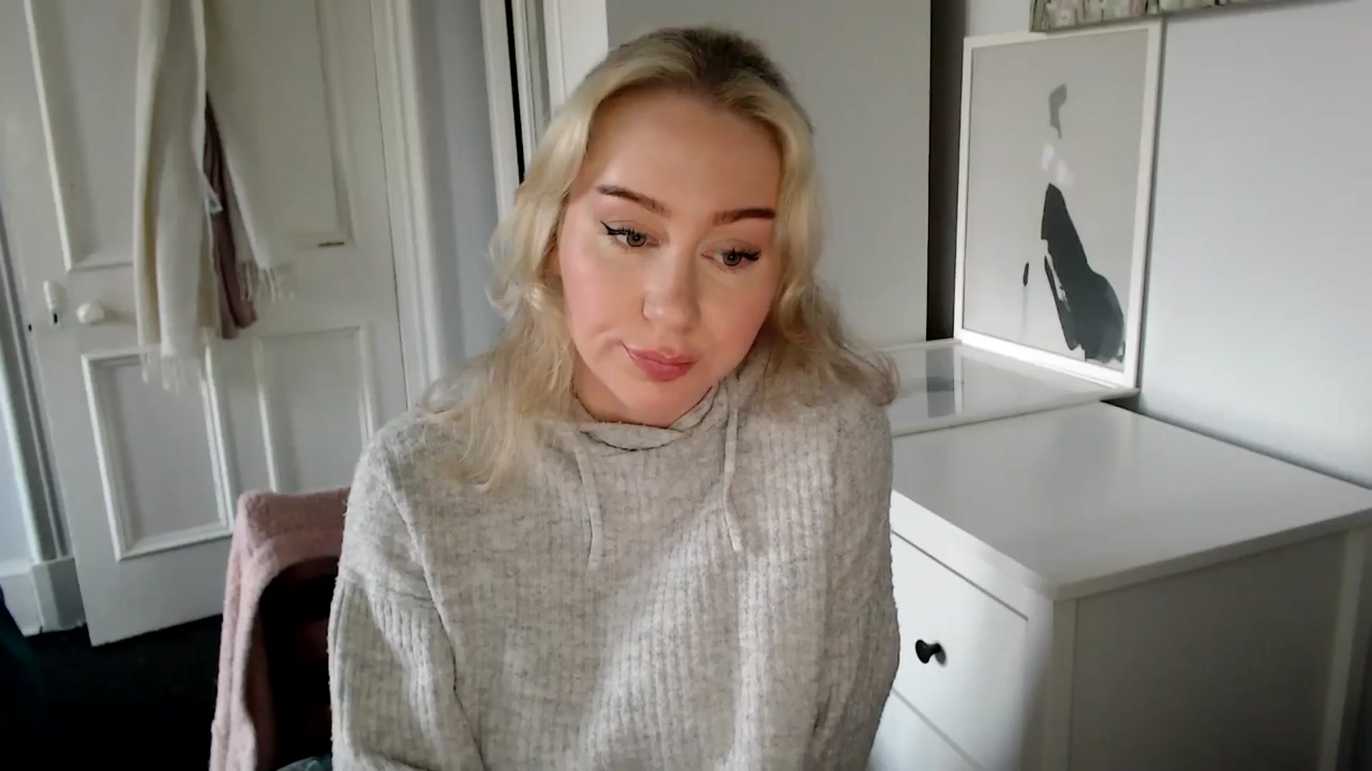 Gallery image thumbnail from British_Cutie's myfreecams stream on, 03/19/2025, 18:38 image 8 of 20