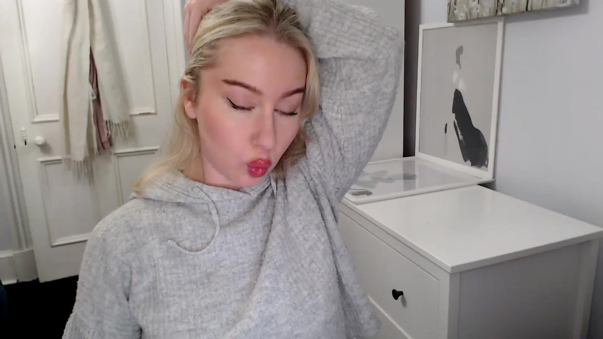 Gallery image thumbnail from British_Cutie's myfreecams stream on, 03/19/2025, 21:16 image 3 of 20