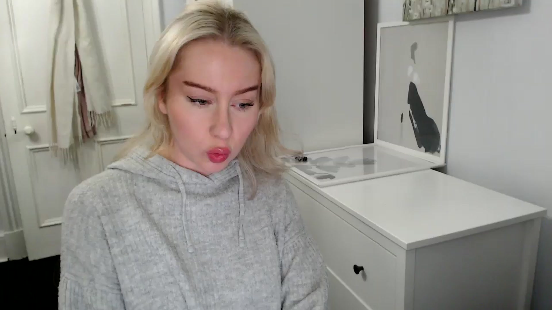 Gallery image thumbnail from British_Cutie's myfreecams stream on, 03/19/2025, 21:16 image 16 of 20