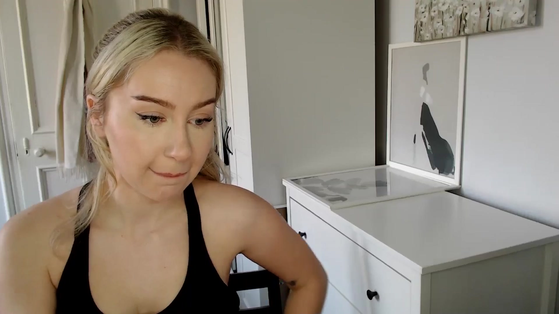 Gallery image thumbnail from British_Cutie's myfreecams stream on, 03/20/2025, 12:40 image 19 of 20