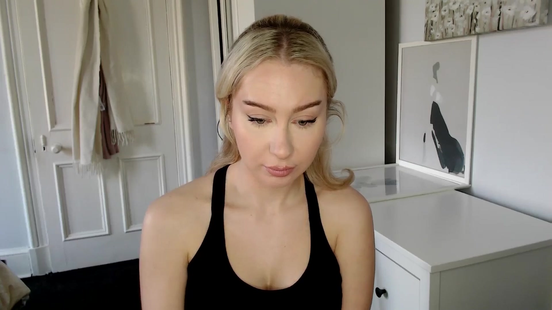 Gallery image thumbnail from British_Cutie's myfreecams stream on, 03/20/2025, 12:40 image 12 of 20