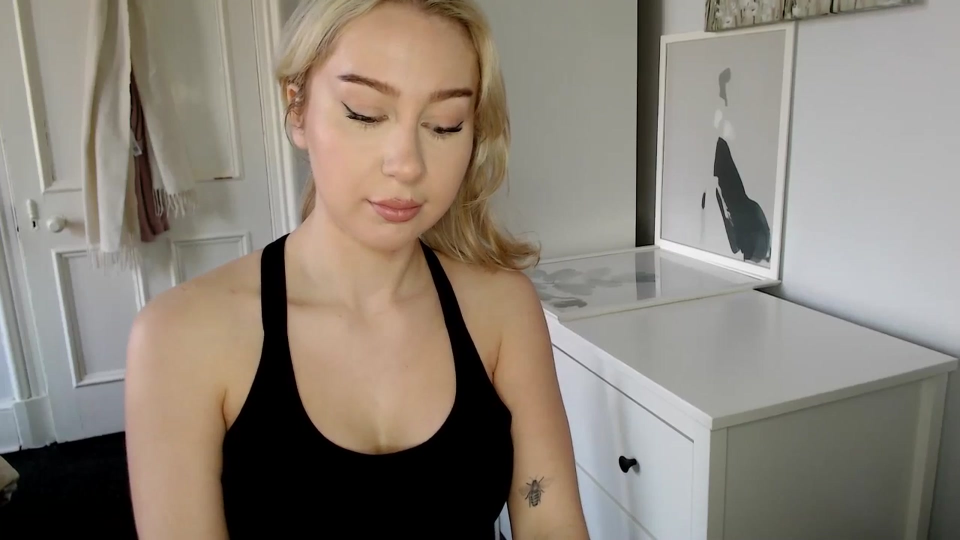 Gallery image thumbnail from British_Cutie's myfreecams stream on, 03/20/2025, 12:40 image 7 of 20